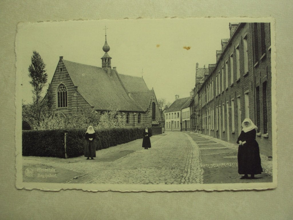 57572 - HERENTALS - BEGIJNHOF - ZIE 2 FOTO'S, Ophalen of Verzenden