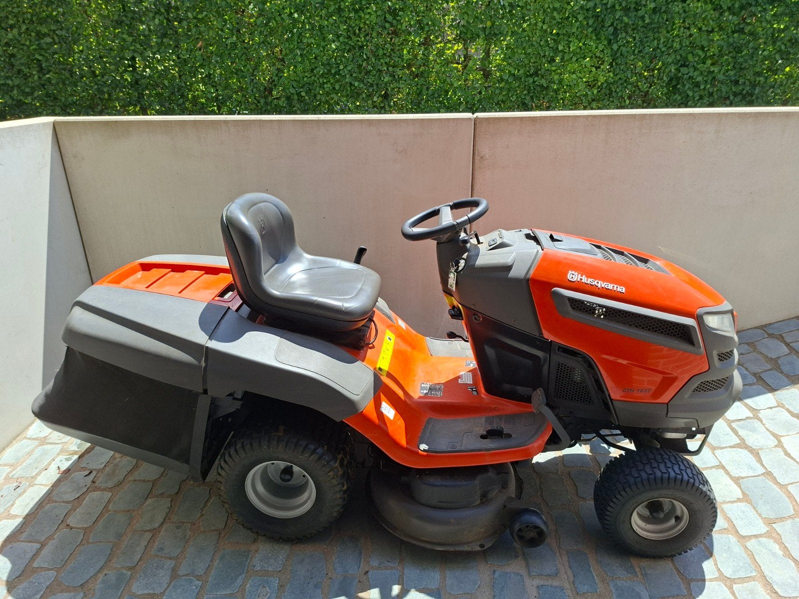 Zitmaaier Husqvarna (Gereserveerd), Enlèvement