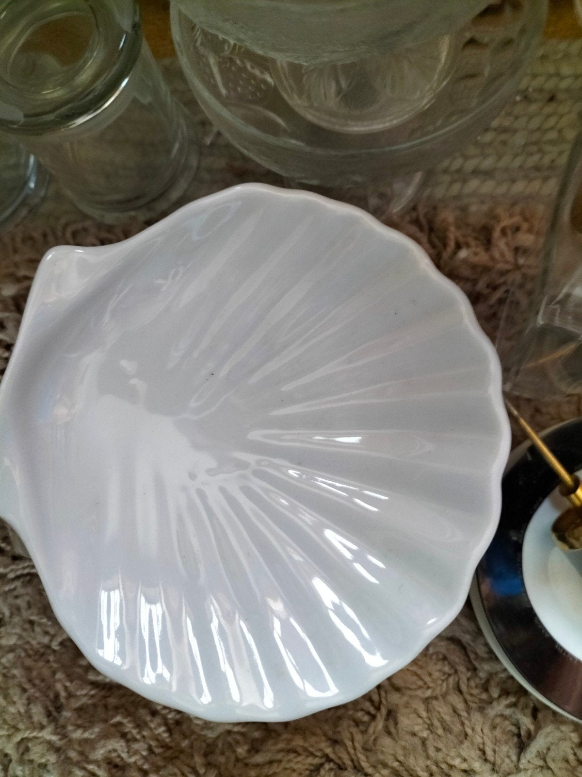 6 nieuwe witte porseleinen schelpen, Ophalen