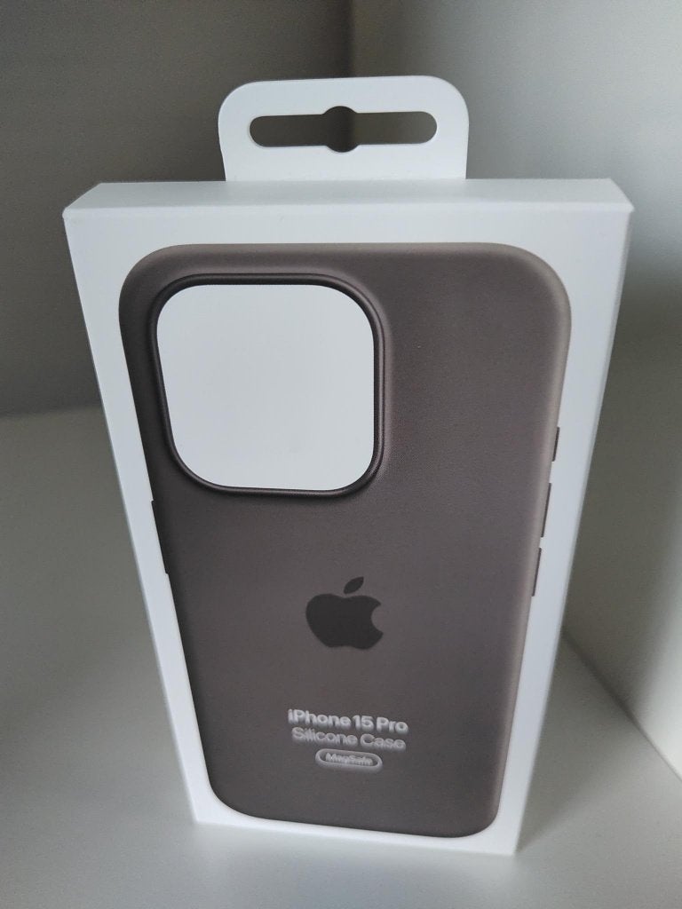 Coque en silicone Apple MagSafe pour iPhone 15 Pro Argile, MagSafe, Housse ou Sac, Enlèvement ou Envoi, Comme neuf