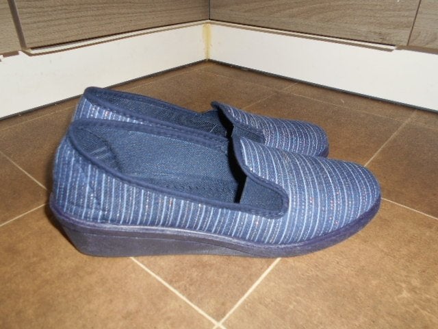 Nieuwe pantoffels Cosy Line / Maat 40, Kleding | Dames, Blauw, Nieuw, Ophalen of Verzenden, Pantoffels of Sloffen
