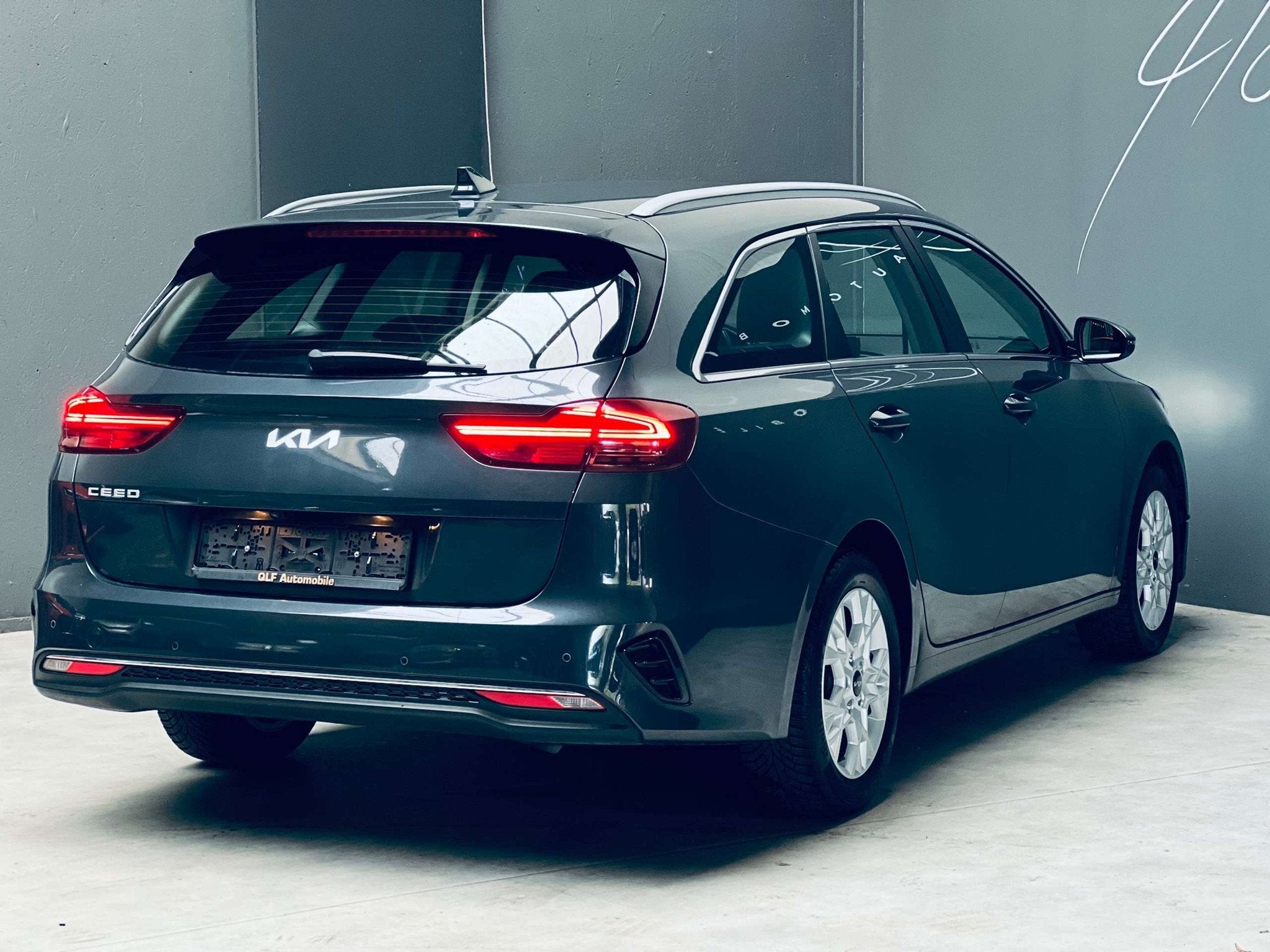 Kia Ceed SW / cee'd SW 1.6 CRDi *CLIMATISATION*CARPLAY*EURO6, Auto's, Gebruikt, 4 cilinders, 136 pk, Bedrijf