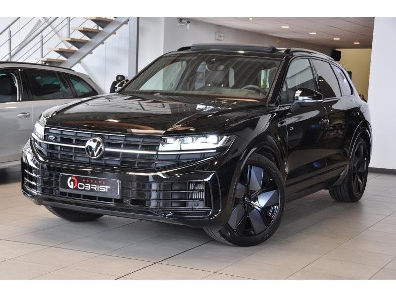 Volkswagen Touareg Full R Hybride 462pk-Pano-Matrix-360Cam, Auto's, Automaat, 2995 cc, 462 pk, Bedrijf