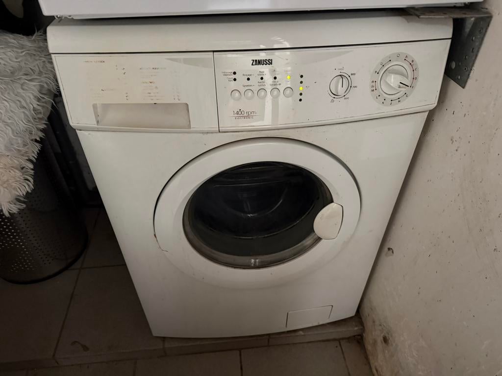 Wasmachine, Ophalen, 1200 tot 1600 toeren, Gebruikt, 8 tot 10 kg