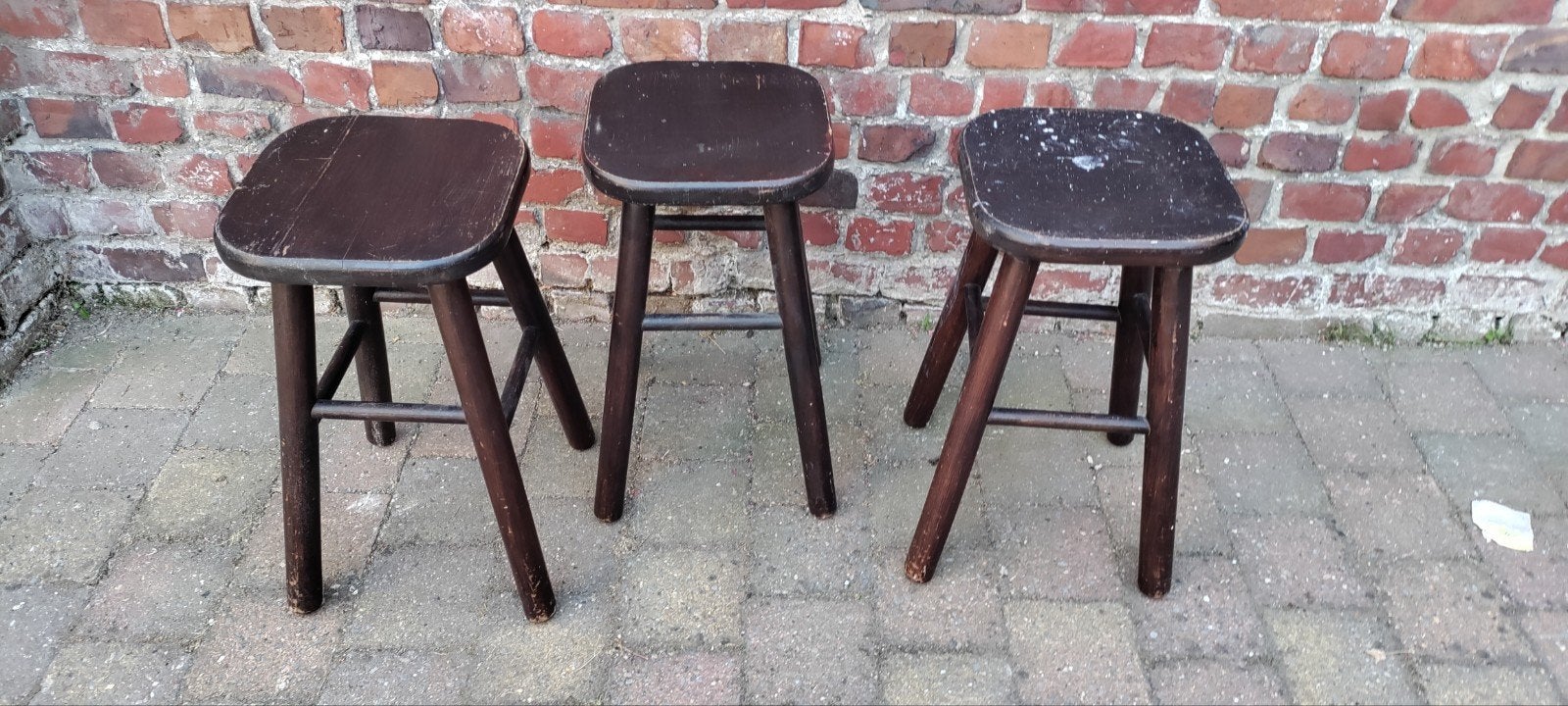 3 tabourets en bois, tabourets à lait, Enlèvement