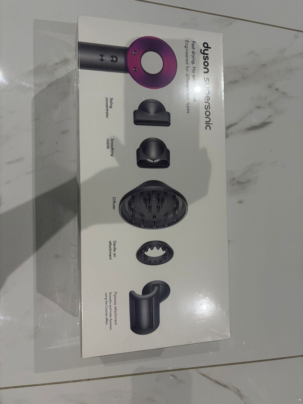 Dyson supersonic jamais ouvert dans son emballage d’origine, Bijoux, Sacs & Beauté, Enlèvement, Neuf, Sèche-cheveux