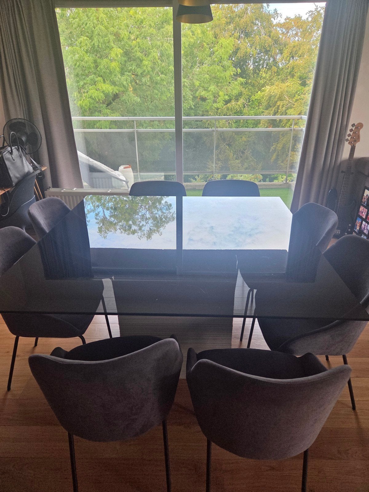 Table à manger carrée moderne avec plateau en verre teinté +, Maison & Meubles, 100 à 150 cm, Cinq personnes ou plus, Carré, Enlèvement