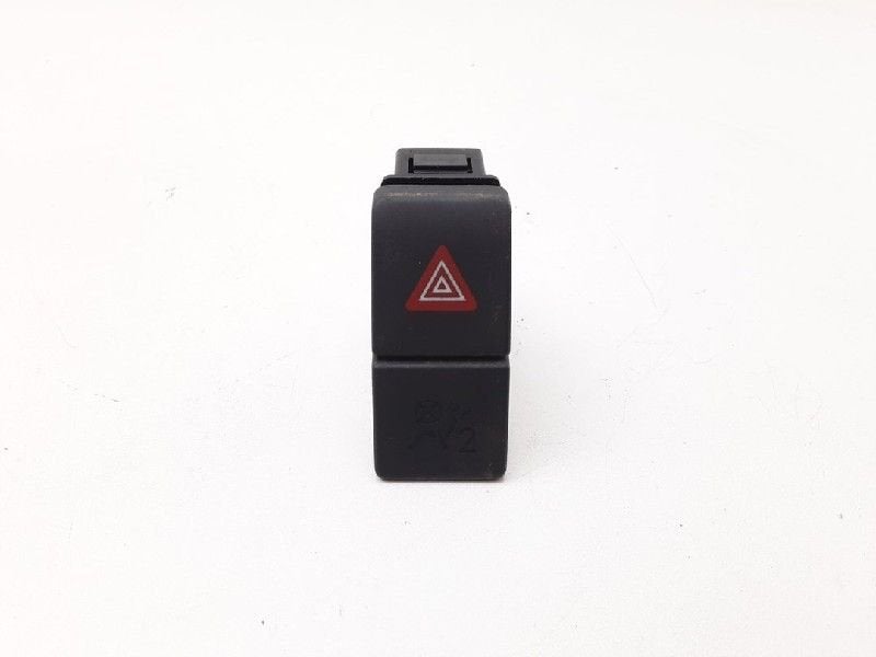 COMMUTATEUR DE FEUX DE DETRESSE Splash (|3743052K00|), Utilisé, Suzuki