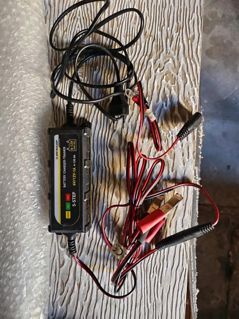 Auto/moto/bromfiets acculader., Ophalen