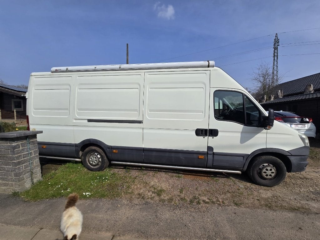 Van ammenagé Iveco Daily 35 S, Auto's, Stof, Zwart, Iveco, Wit