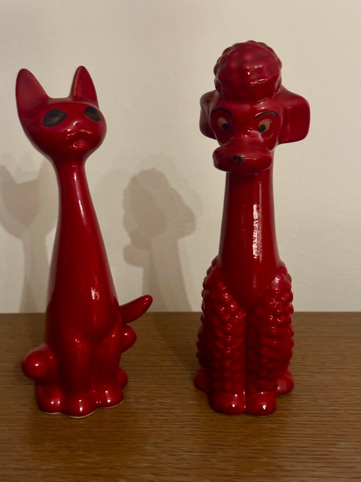 Rood keramisch kat- en poedelduo mid century - Alles. westen, Ophalen of Verzenden, Rood, Set