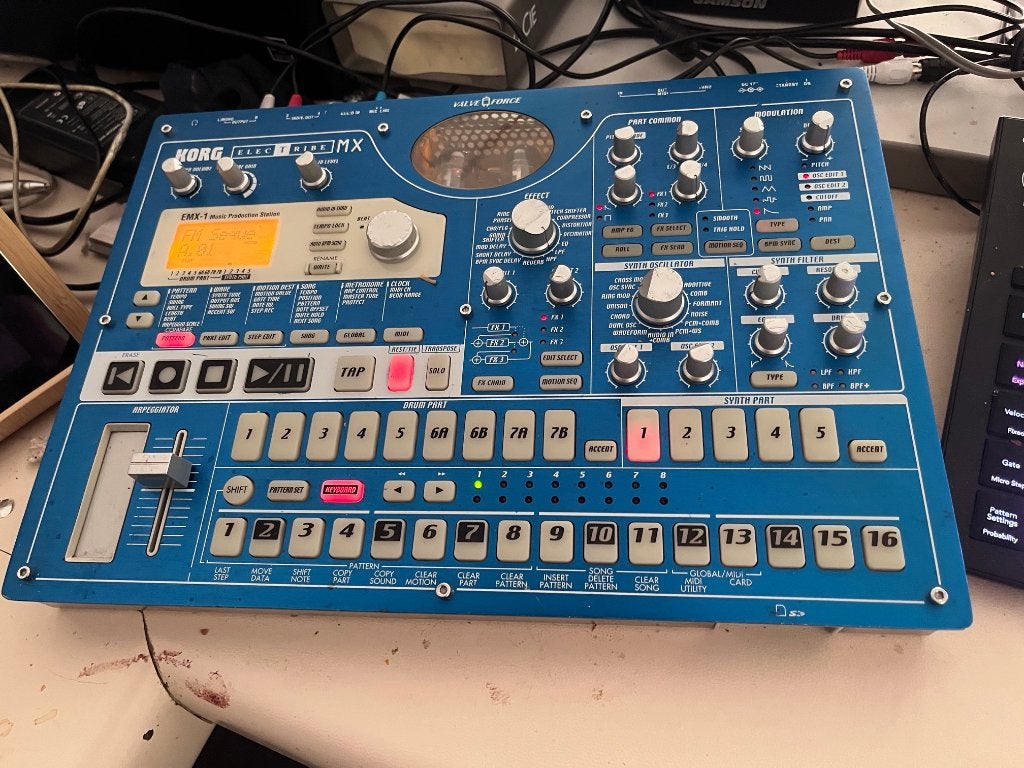 KORG ELECTRIBE EMX-1 SD (MINT CONDITION), Muziek en Instrumenten, Drumcomputers, Zo goed als nieuw, Korg, Ophalen