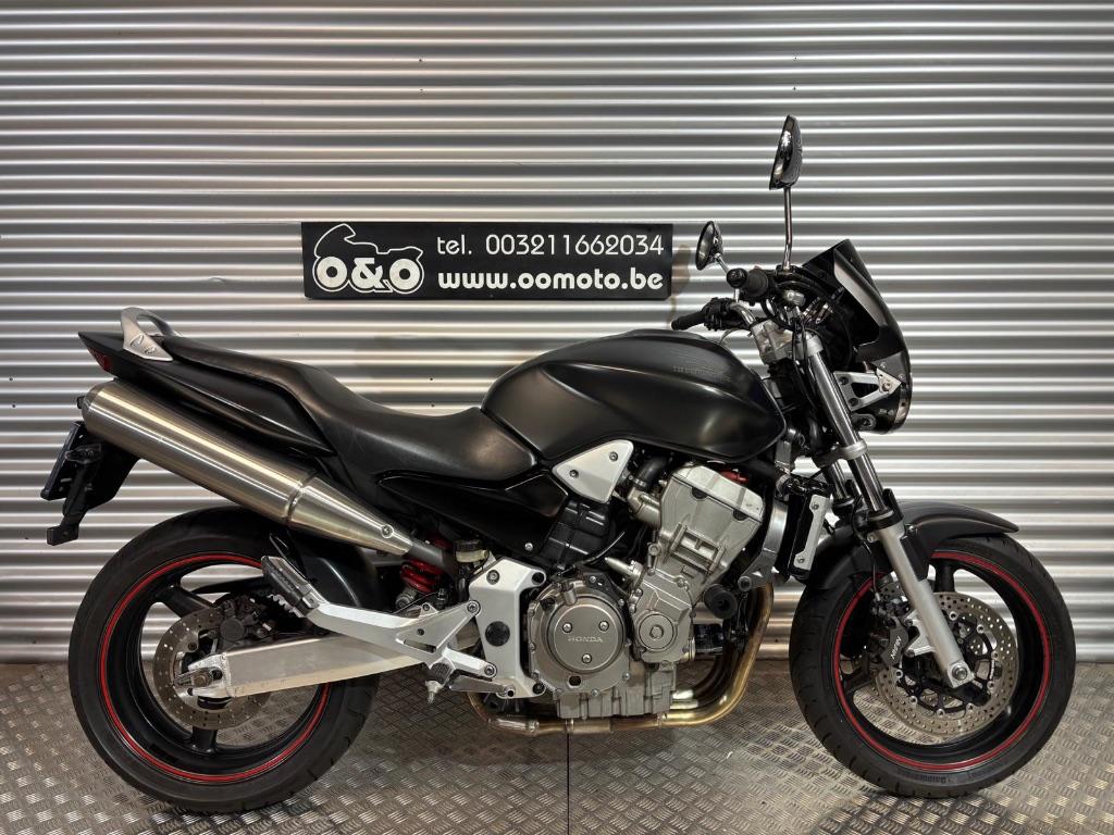 Honda CB900F Hornet + 1 an garantie + entretien GRATUIT!, Motos, Permis Moto A, Entreprise, Plus de 35 kW, 4 cylindres