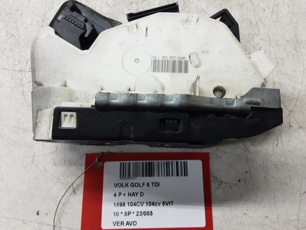 SERRURE DE PORTE AVANT DROITE Golf VI (5K1) (5K1837016B), Volkswagen, Mevr. I. Hauben, Utilisé, Droite