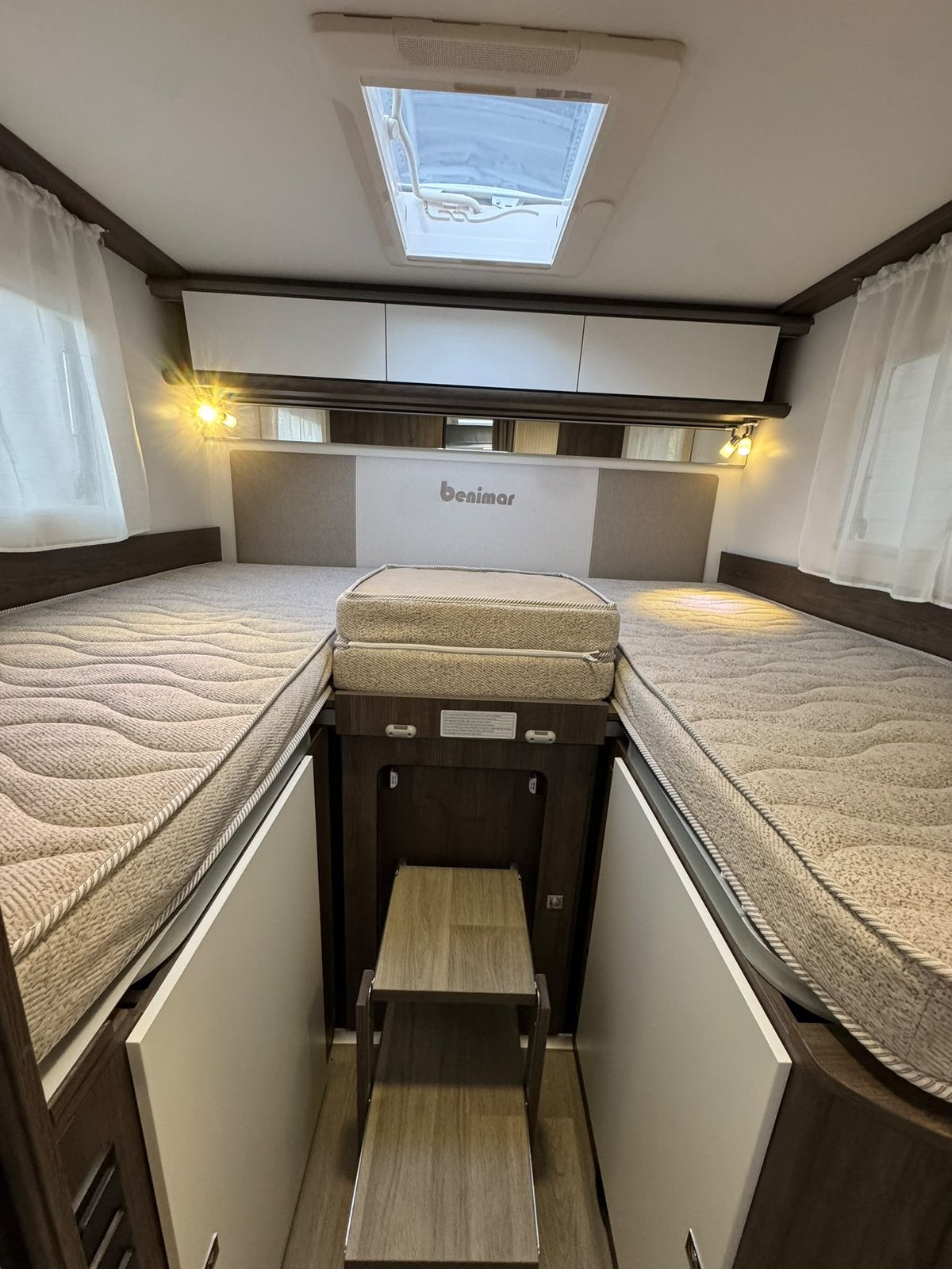 ‼️ford benimar‼️twinbed -> hefbed‼️NIEUWSTAAT‼️, Ringverwarming, Ford, Handgeschakeld, Buitenlamp