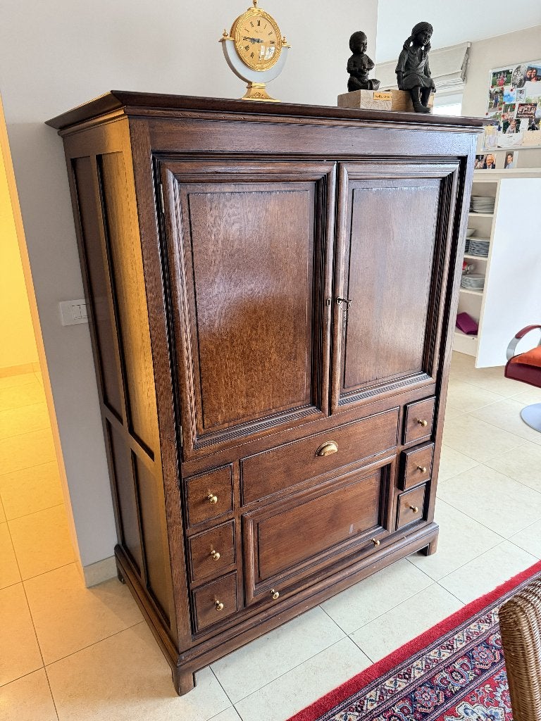 Hoge dressoir voor in de living, Huis en Inrichting, Met deur(en), 100 tot 150 cm, 75 cm of meer, Eikenhout