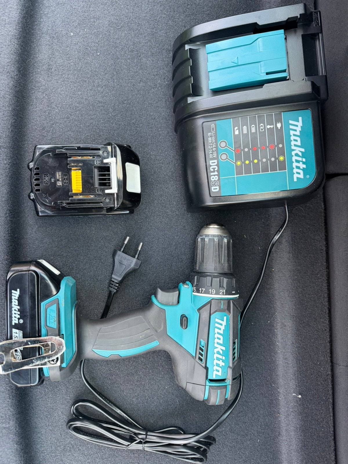 Perceuse Makita, Enlèvement ou Envoi, Utilisé, Perceuse, 400 à 600 watts
