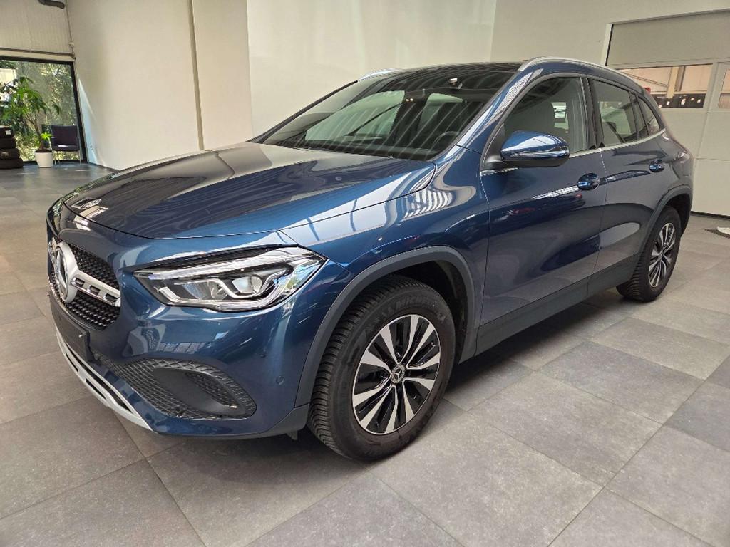 Mercedes-Benz GLA 180 GLA 180 Essential Line, Auto's, Mercedes-Benz, Automaat, 135 pk, Gebruikt, 4 cilinders