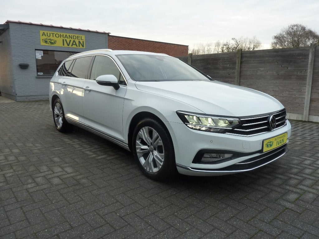 Volkswagen Passat Variant 1.5 TSI Highline DSG Automaat, Automaat, Dealer onderhouden, 1498 cc, Wit