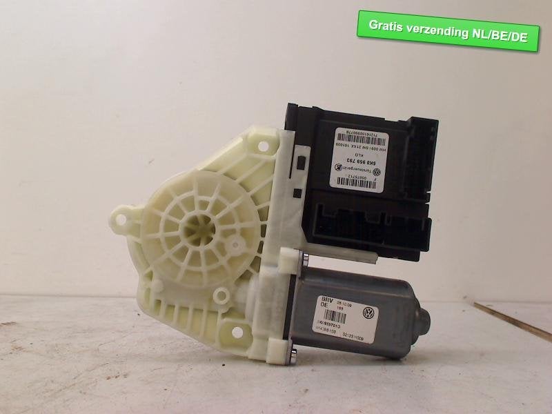 MOTEUR LEVE VITRE ELECTRIQUE AVANT GAUCHE Golf VI (5K1), Autos : Pièces & Accessoires, Carrosserie & Tôlerie, Volkswagen, Volkswagen AG