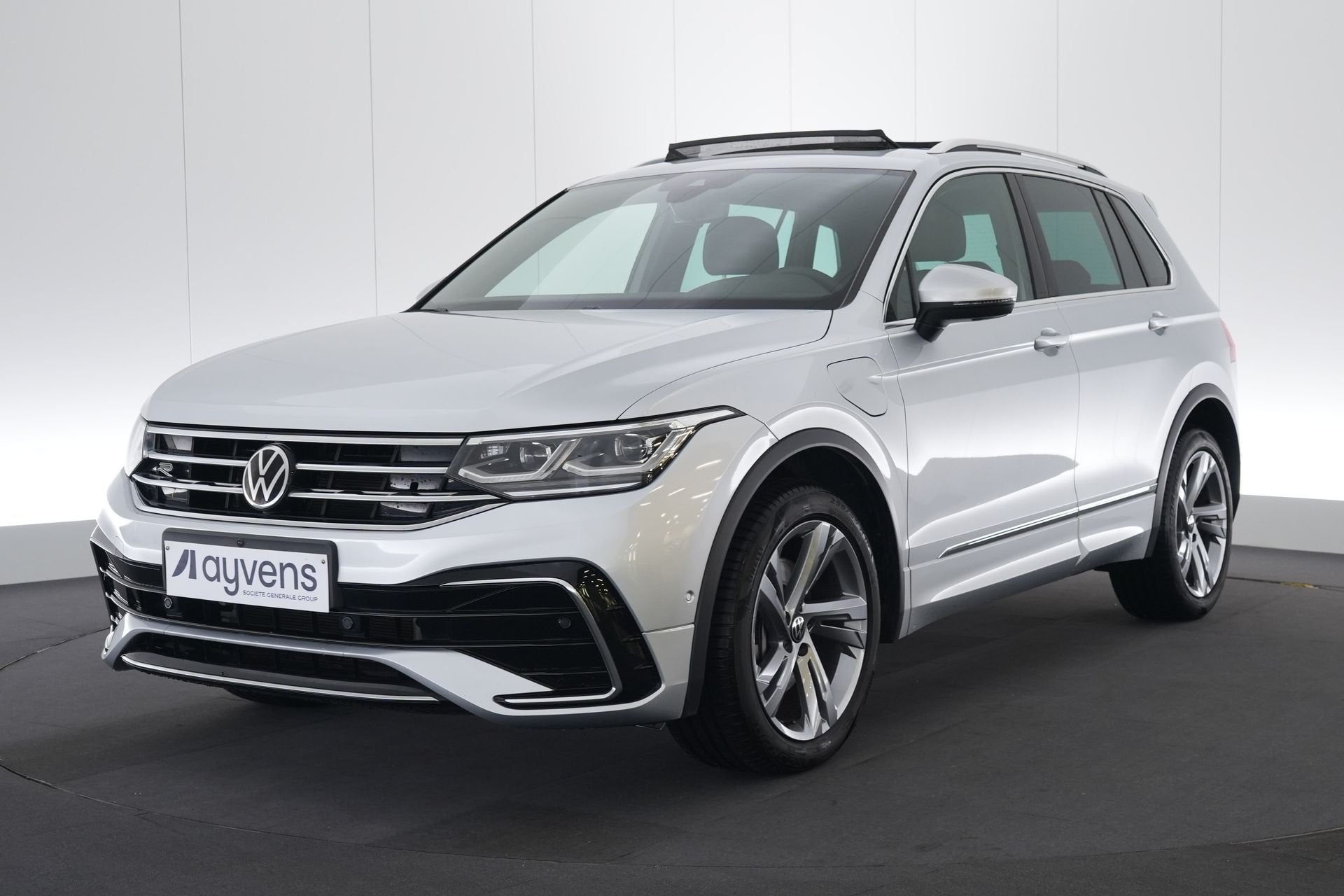 (2CJG816) VOLKSWAGEN TIGUAN, Autos, Argent ou Gris, Achat, Entreprise, Carnet d'entretien
