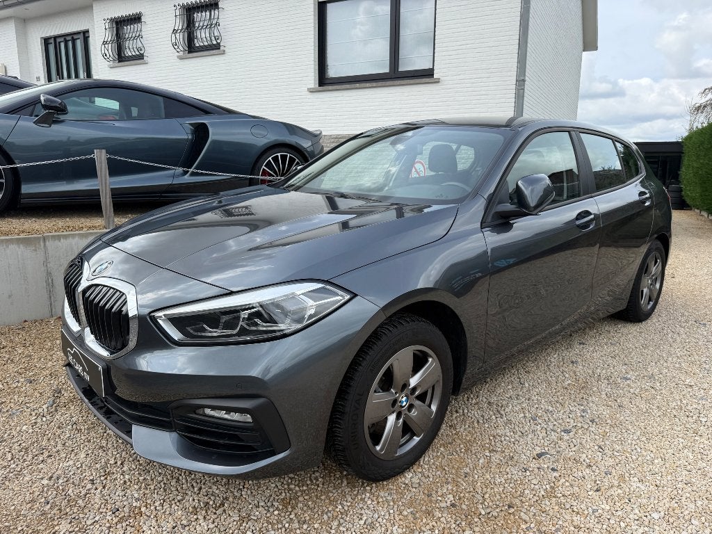 BMW 116i, 4 deurs, 124 g/km, Bedrijf, Zilver of Grijs