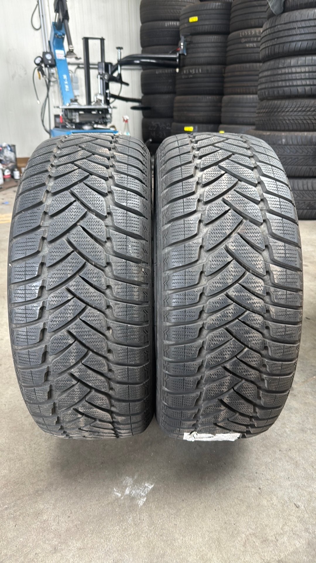 2255017 225/50/17 225/50R17 winterbanden merk Dunlop, Ophalen