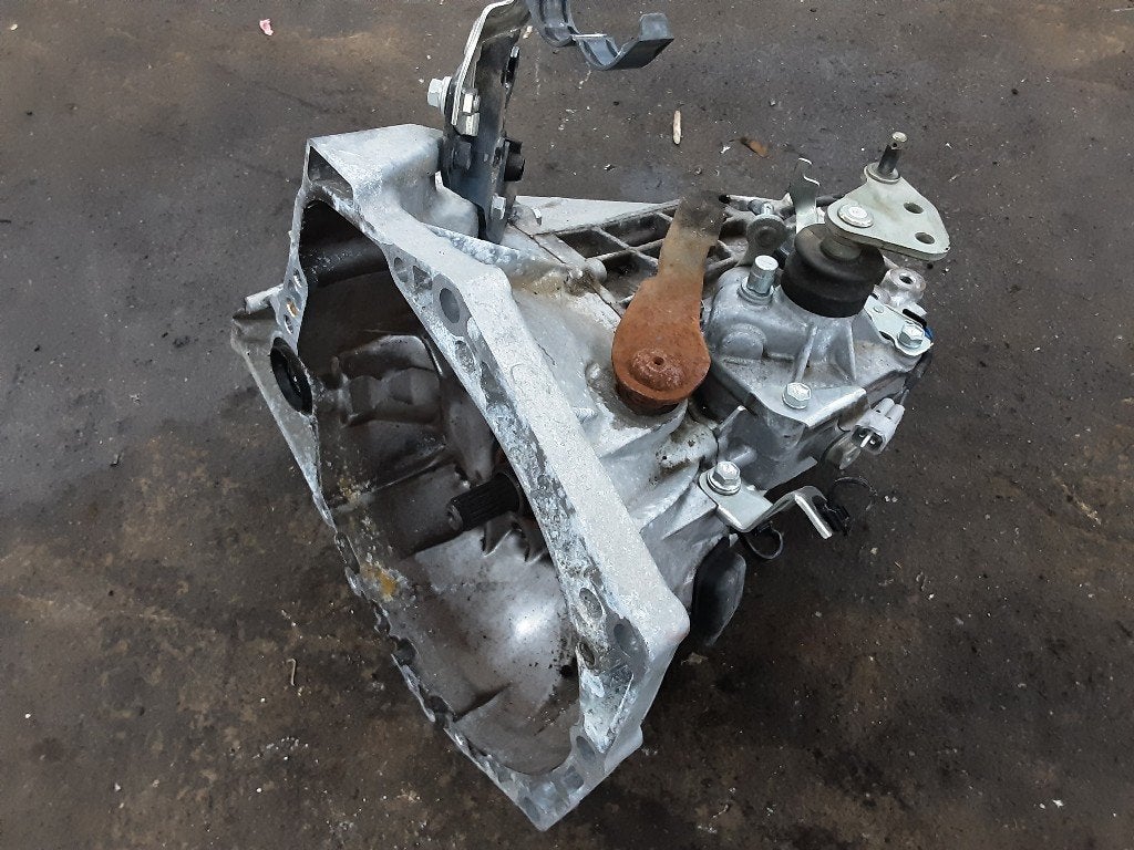 BOITE DE VITESSES MANUELLE Peugeot 108 (01-2014/-), Kontakt-peugeot@peugeot.com, Utilisé, Peugeot Deutschland GmbH, Bahnhofsplatz
65423  Rüsselsheim, DE