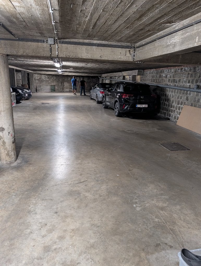 PARKING A LOUER Quartier BAVIÈRE OUTREMEUSE, Immo, Moins de 20 m², Liège (ville)