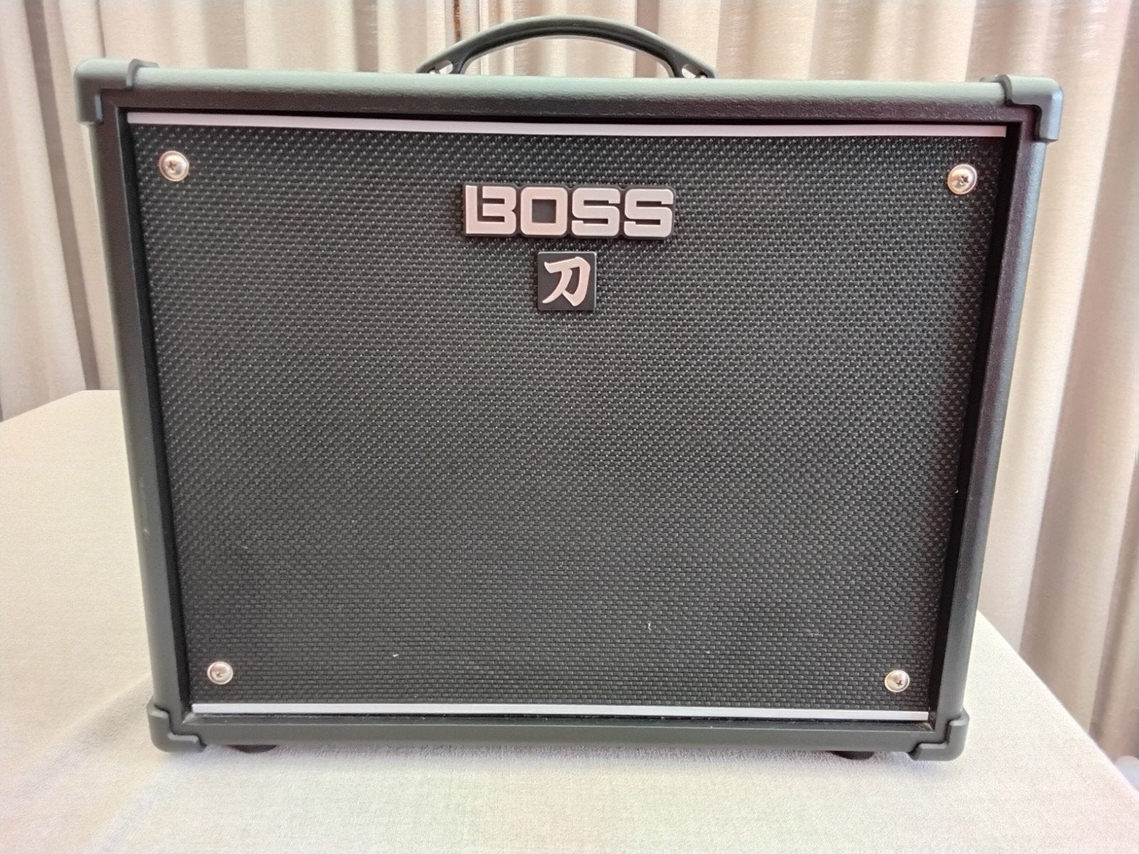 Boss katana., Muziek en Instrumenten, Ophalen