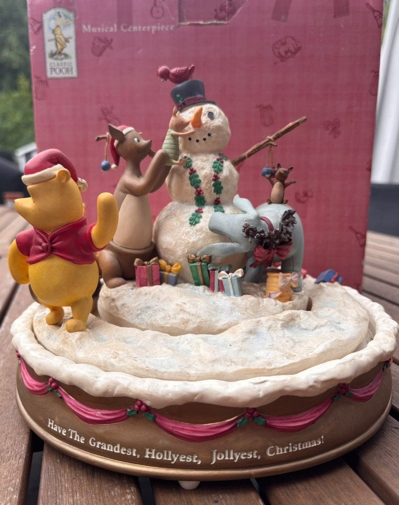 Classic Pooh Centerpiece, Verzamelen, Ophalen of Verzenden, Winnie de Poeh of vrienden, Gebruikt, Beeldje of Figuurtje
