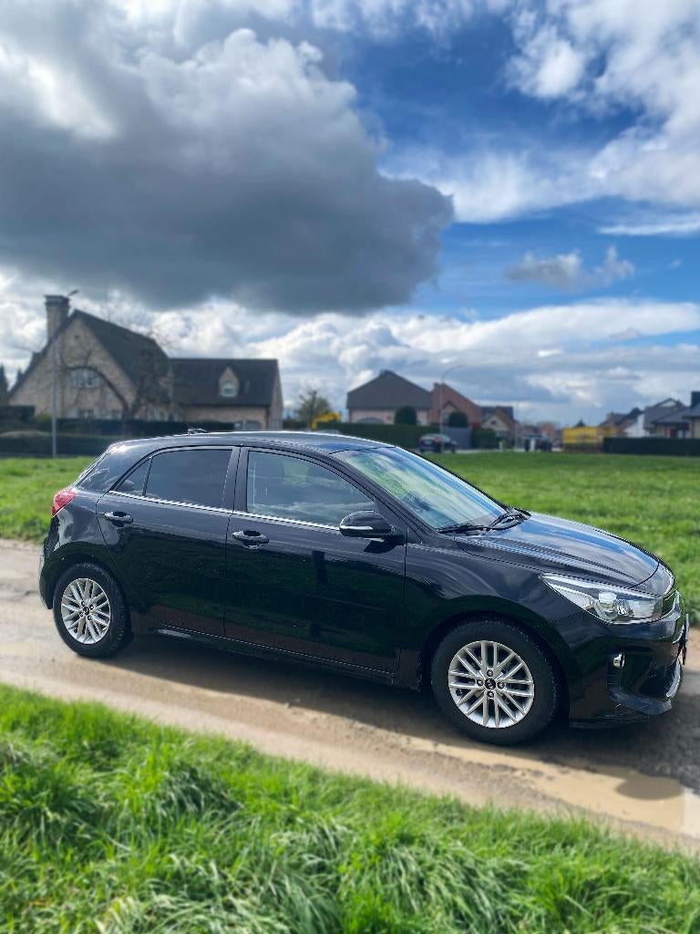 RIO 1.2I FUSION, Euro 6, Noir, 1560 kg, Particulier
