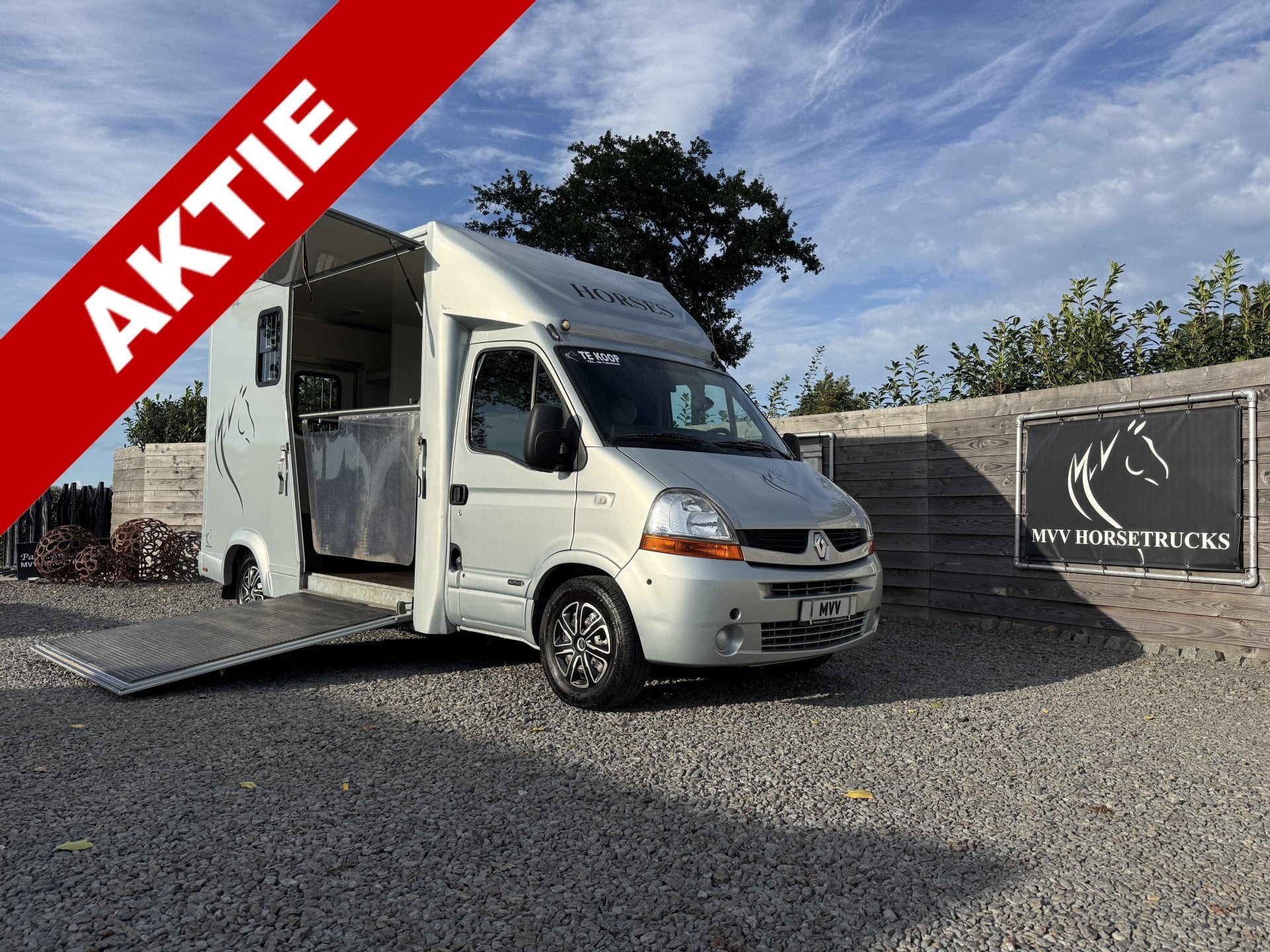 Renault Master | HORSETRUCK | TVW 2021 | CLASSIC 3XL | 2008, Animaux & Accessoires, Weduwestraat 12
4884MV  WERNHOUT, NL, MVV HORSETRUCKS by Paardenwagentje NL