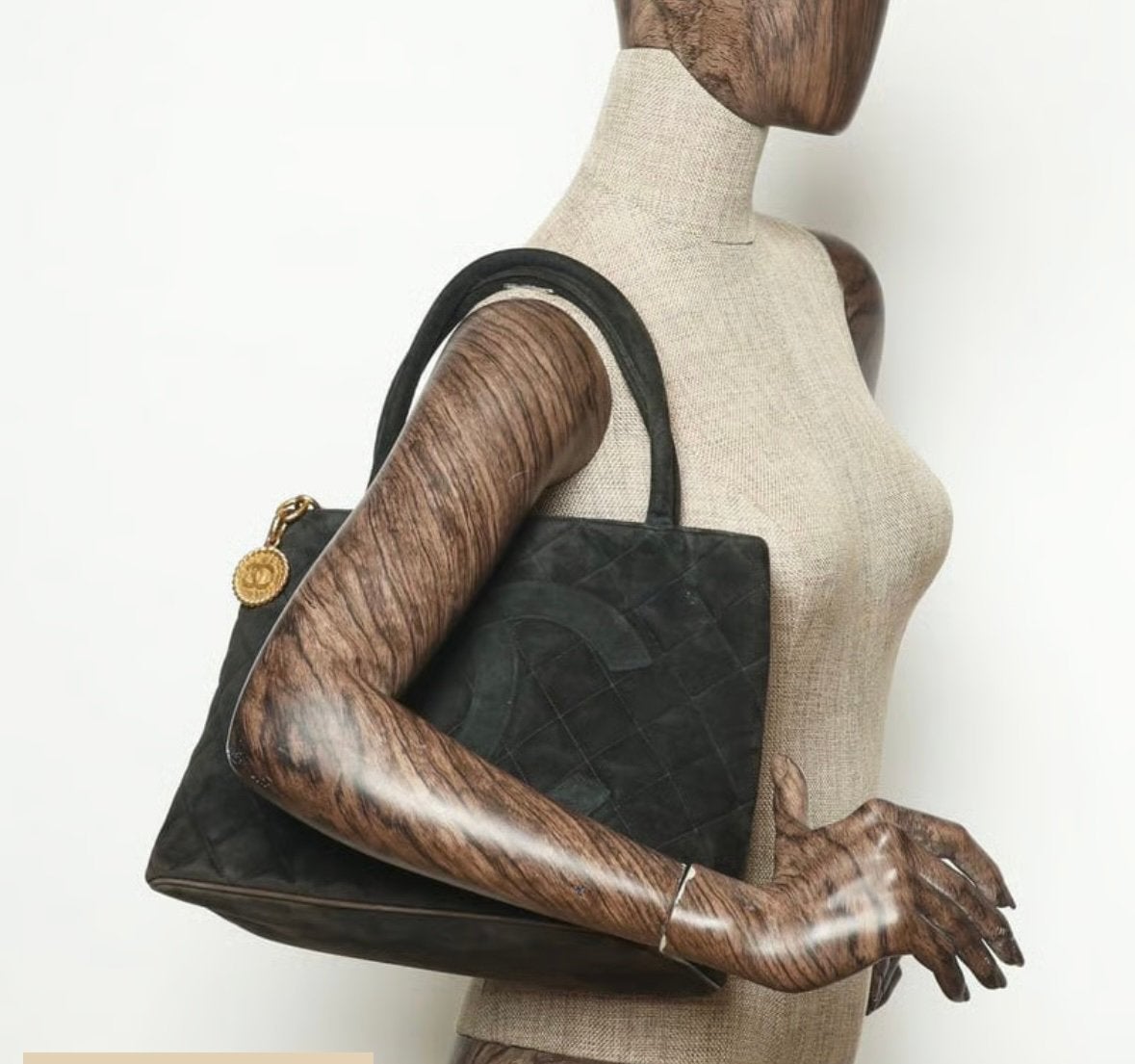Sac Chanel Medaillon Tote noir suède authentique dont preuve, Enlèvement, Comme neuf, Noir, Shopper