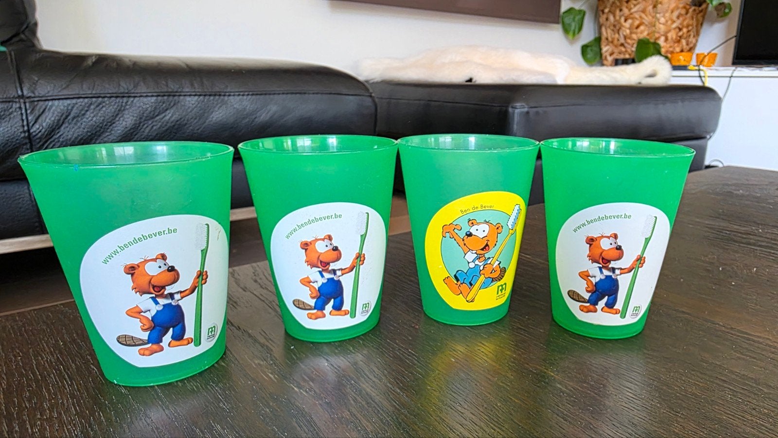 Vier plastieken bekers ZGAN, Kinderen en Baby's, Ophalen of Verzenden, Zo goed als nieuw