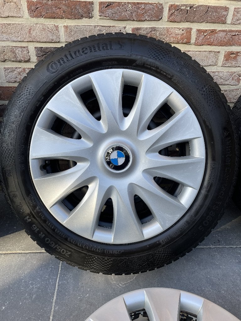 Complete winterset, origineel BMW voor 3 reeks + velgenboom., Ophalen, Gebruikt, 16 inch, Band(en)