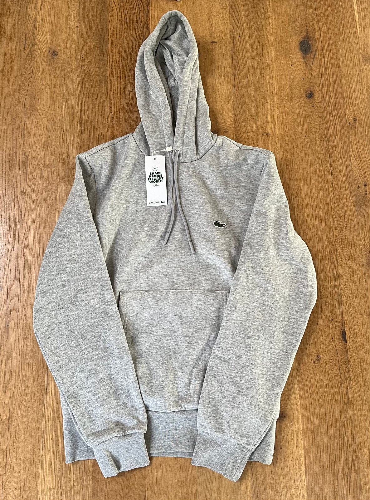 Chandail à capuchon Lacoste, Enlèvement ou Envoi, Neuf, Taille 46 (S) ou plus petite, Gris