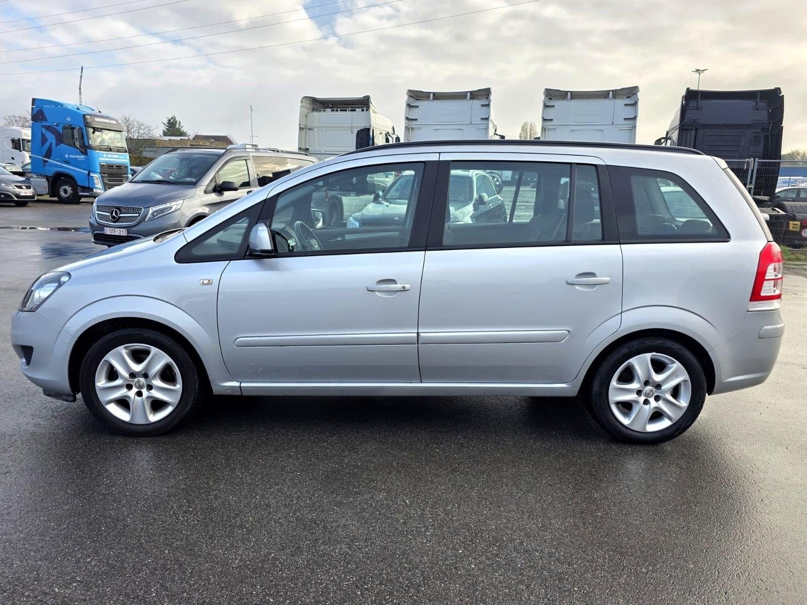 Opel Zafira 1.6benzine 7 zitplaatsen, Autos, Opel, 7 places, 5 portes, Zafira, Particulier