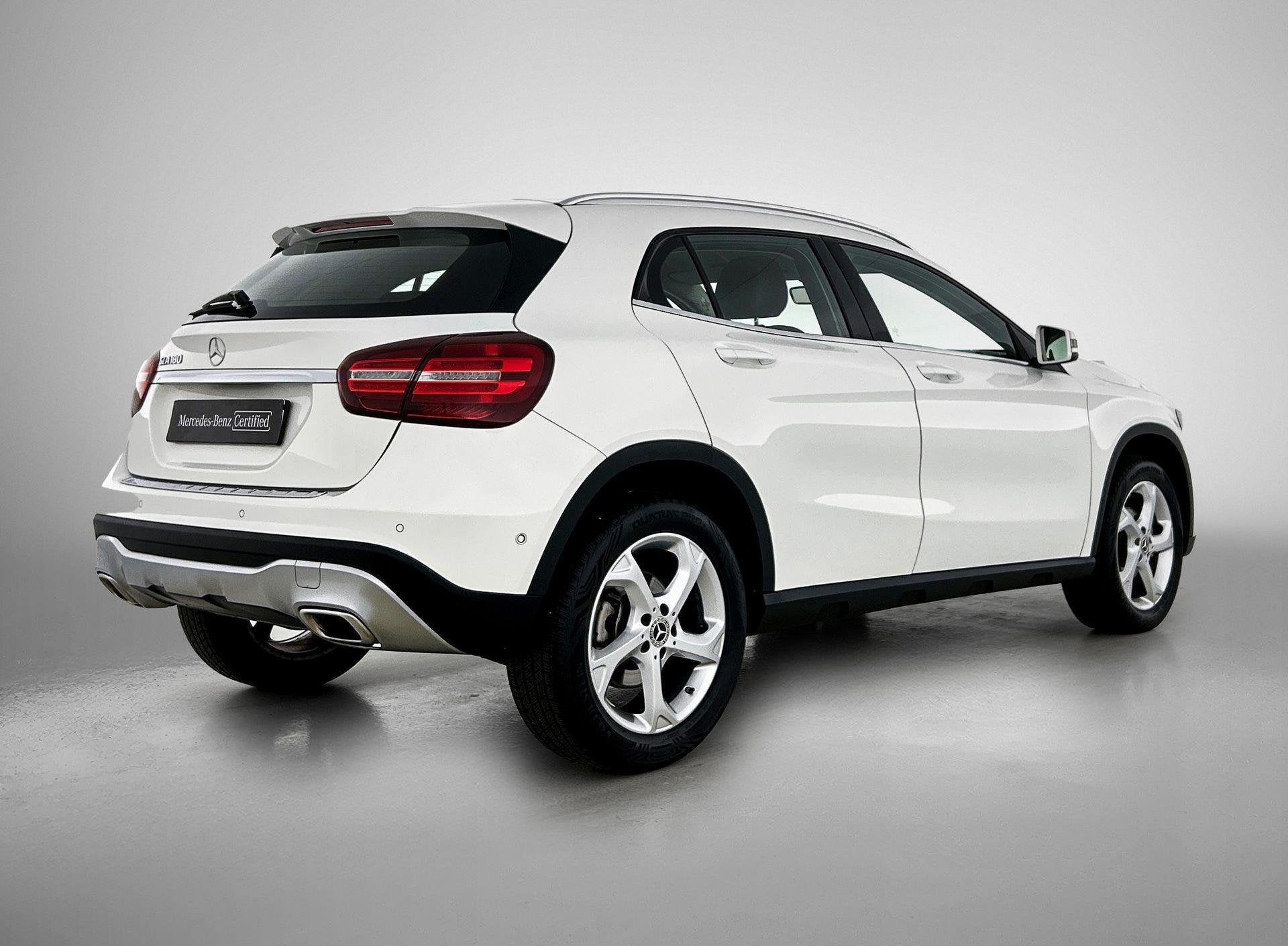 Mercedes-Benz GLA-Klasse 180 Luxury Line | Parkeer PAck | Na, Auto's, 4 cilinders, Wit, 1595 cc, 5 deurs
