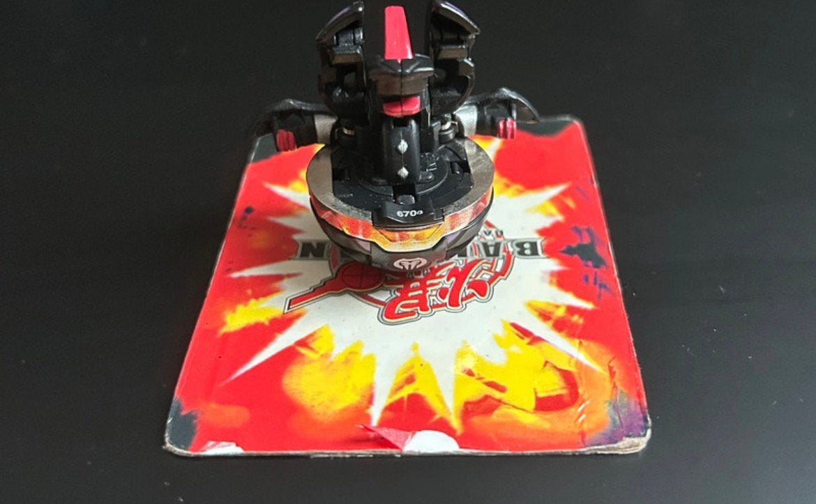 Bakugan Alpha Hydranoïd Darkus metal 670G, Enlèvement ou Envoi, Utilisé