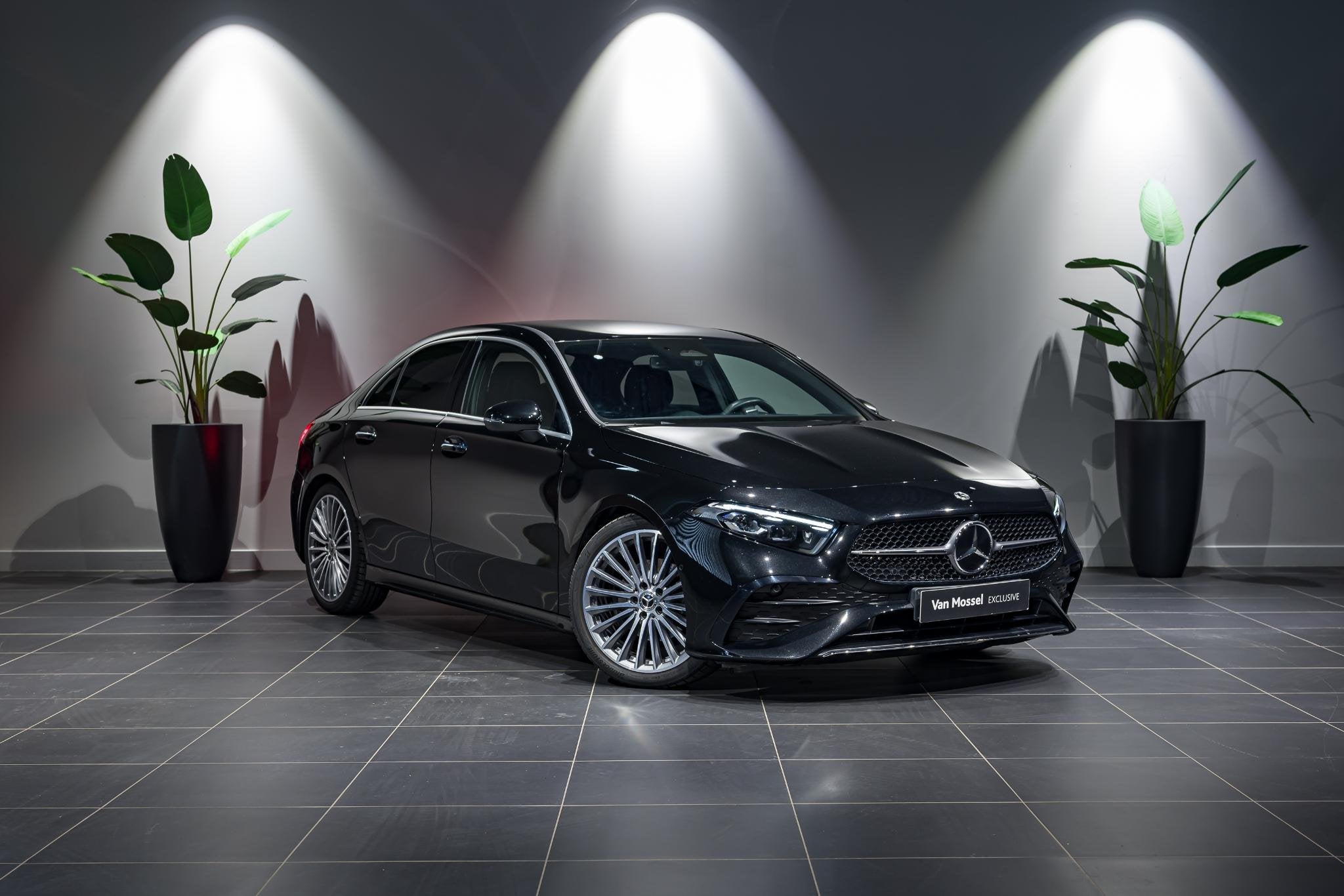 Mercedes-Benz A-Klasse Limousine A 180 AMG Line, 100 kW, Classe A, Entreprise, Carnet d'entretien