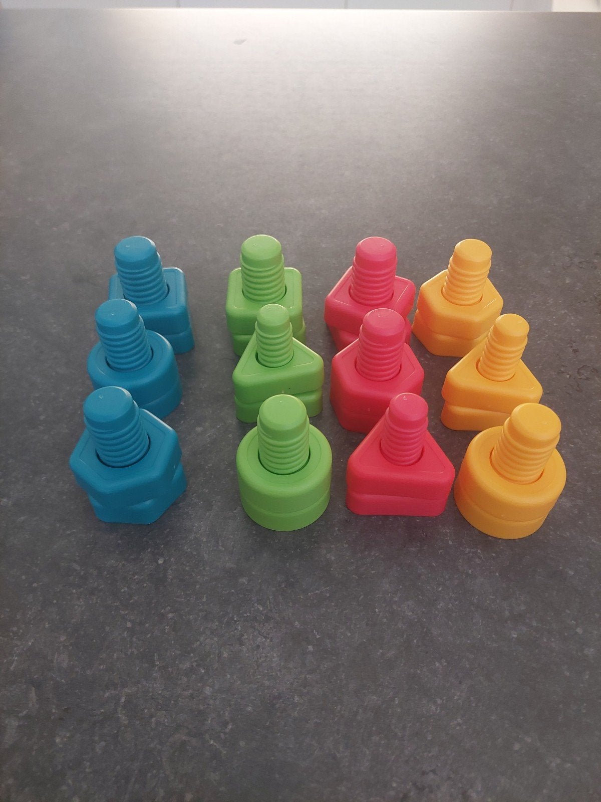 Fijne motoriek spelletje, Enfants & Bébés, Jouets | Jouets de bébé, Enlèvement