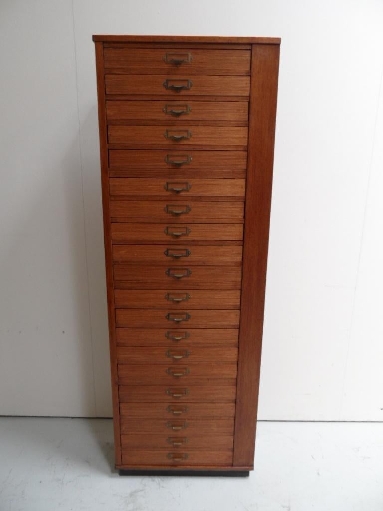 Vintage ladekast  Archiefkast winkelkast, Huis en Inrichting, Ophalen