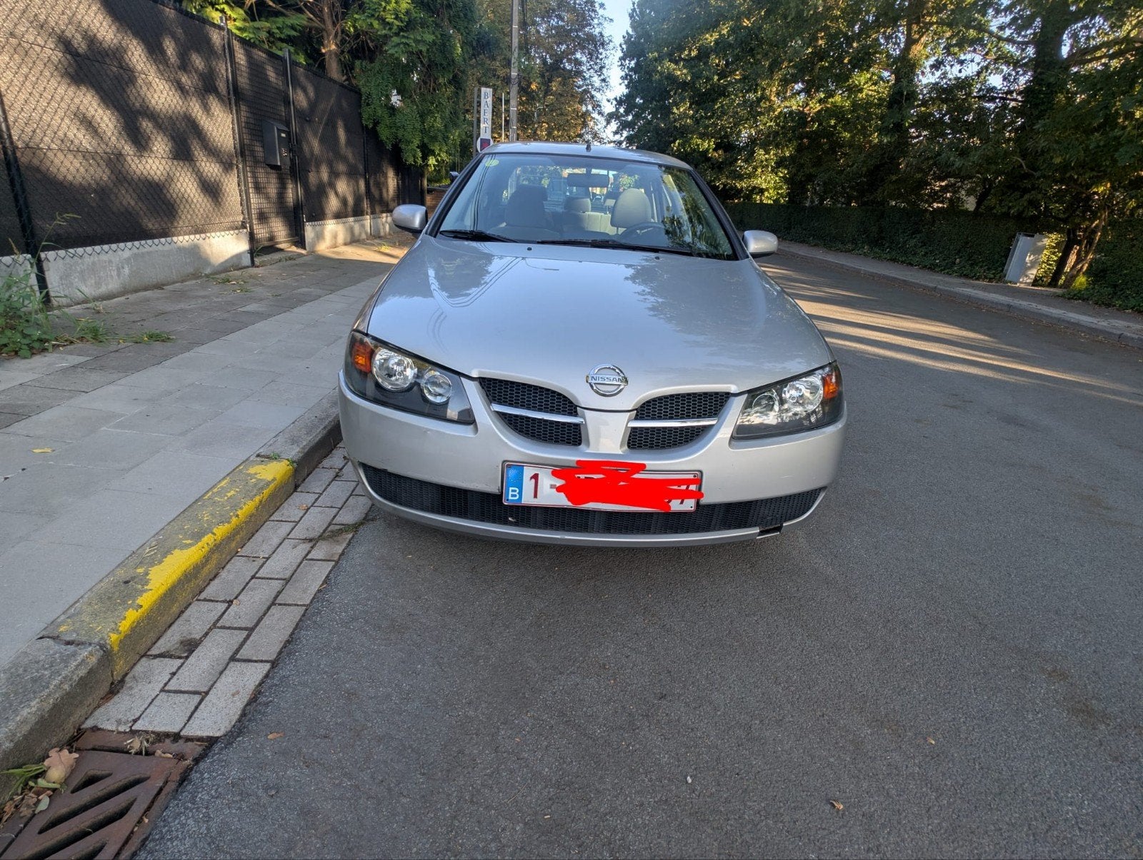Nissan Almera, Autos, Almera, Argent ou Gris, Achat, Boîte manuelle