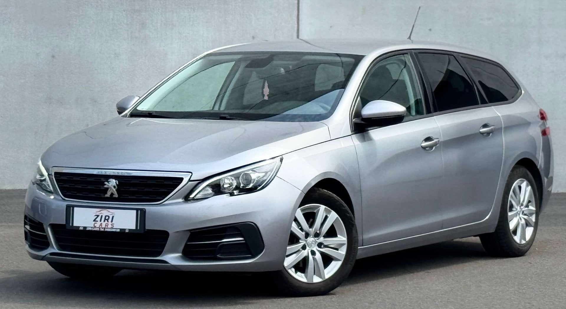 Peugeot 308 308 SW 1.5 BlueHDi Active (EU6.2), Autos, Achat, Entreprise, Boîte manuelle, Noir