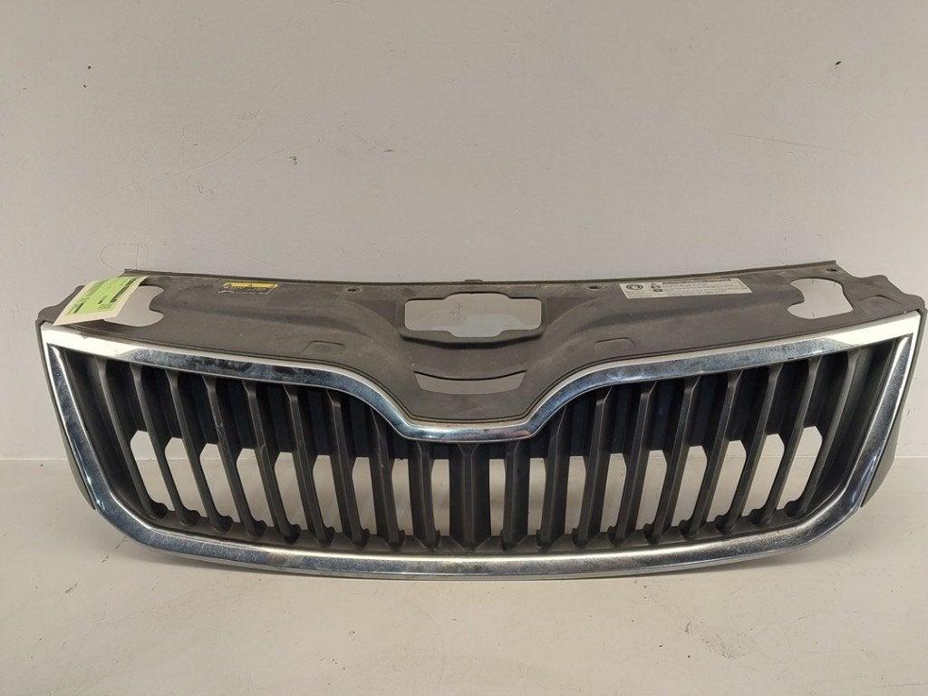 CALANDRE Rapid (|5JA8536689B9|5JA853668|5JA8536072ZZ|), Autos : Pièces & Accessoires, Carrosserie & Tôlerie, Skoda, Utilisé