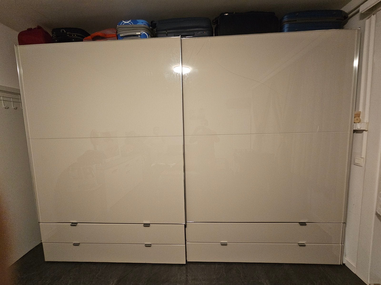 Zeer mooie grijs/lichtgroene grote kledingkast, Ophalen, 200 cm of meer, 200 cm of meer, 50 tot 75 cm