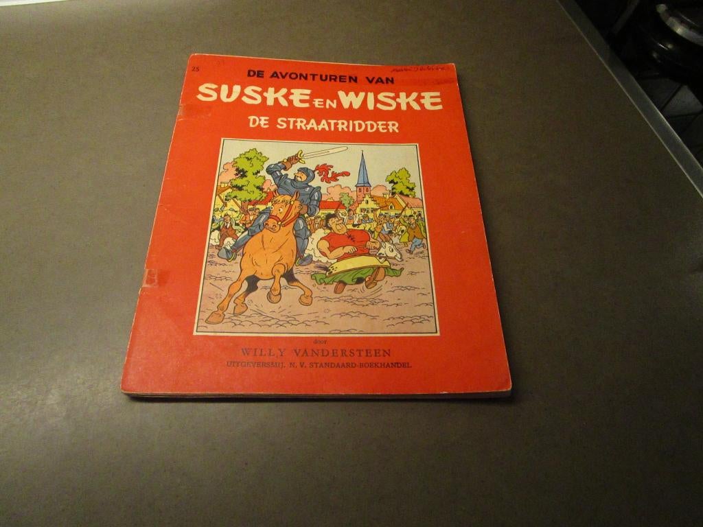 Sus en Wis - De straatridder - 1957, Boeken, Gelezen, Willy Vandersteen, Eén stripboek, Ophalen of Verzenden