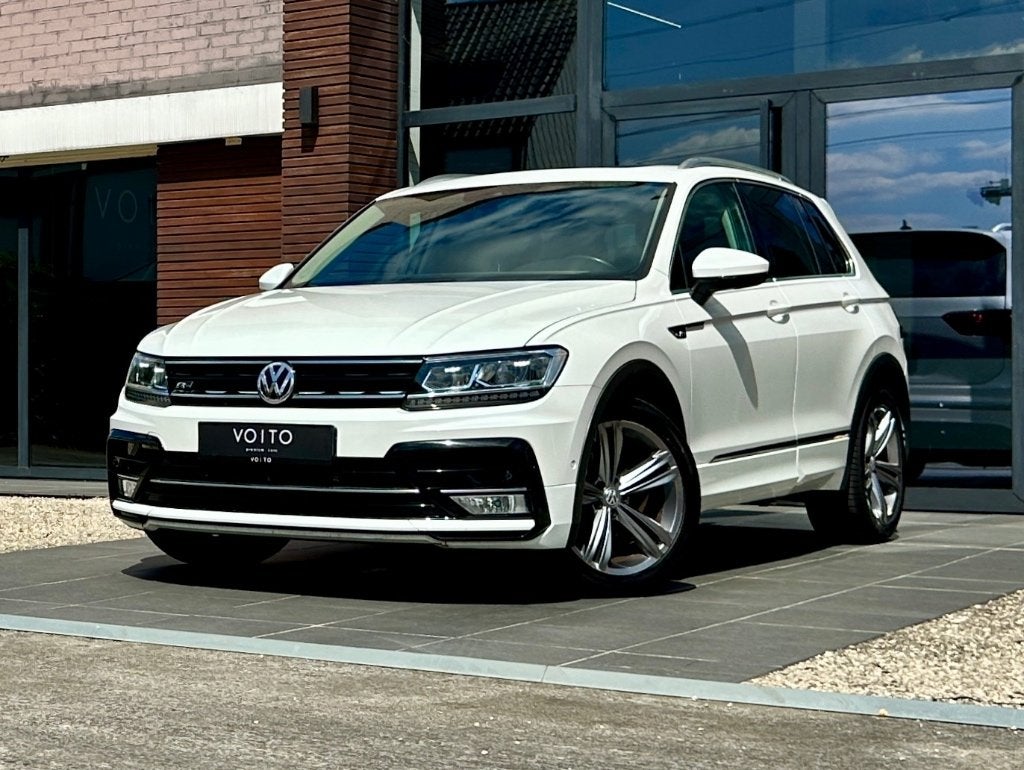 Volkswagen Tiguan 1.4TSI R-LINE/PANO/360CAM/ACC/LED/MEMORY, Auto's, Voorwielaandrijving, Dealer onderhouden, 1800 kg, 4 cilinders