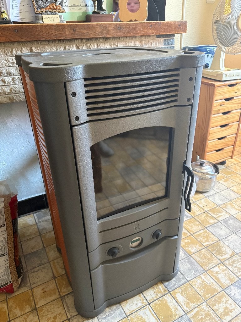 Pôele à pellet à vendre, Ophalen, Overige brandstoffen, Zo goed als nieuw, Pelletkachel